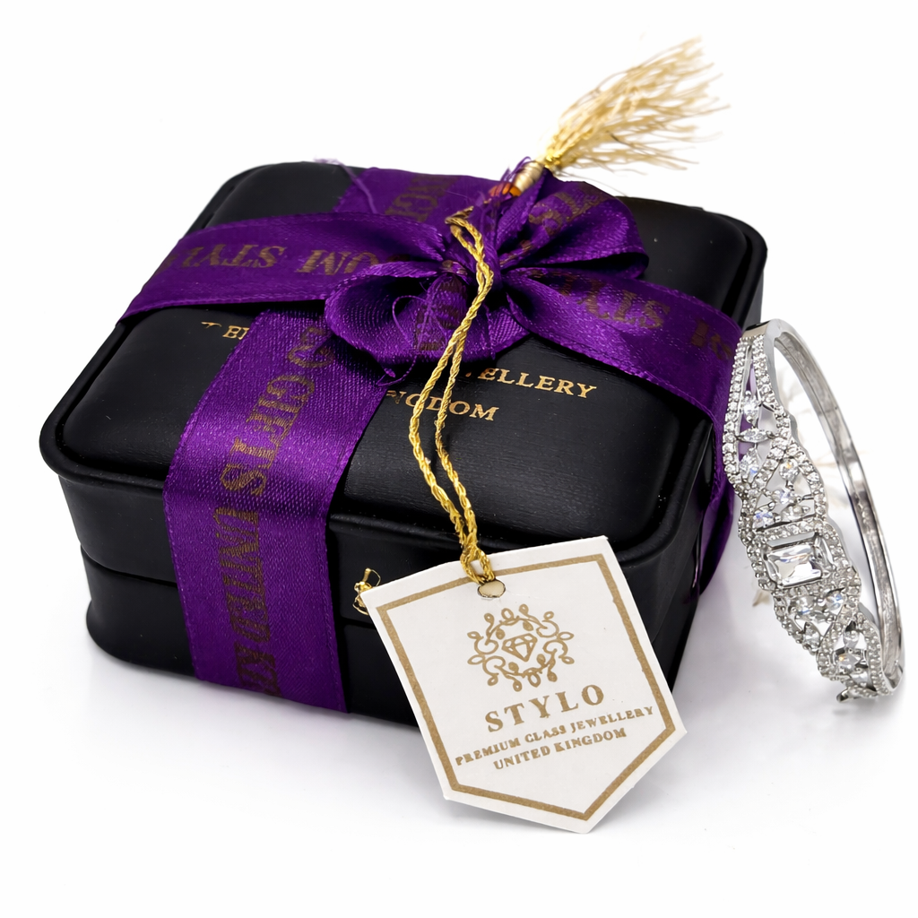 Silver one carat stones bracelet